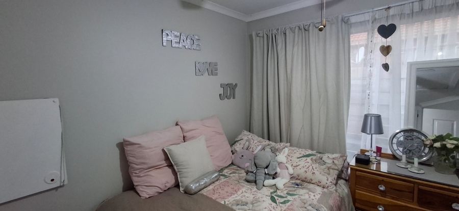 2 Bedroom Property for Sale in Fleurdal Free State